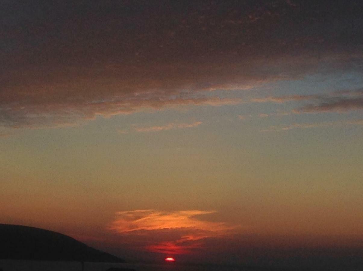 Burton'S Sunset Oasis Motel Bay Saint Lawrence Esterno foto